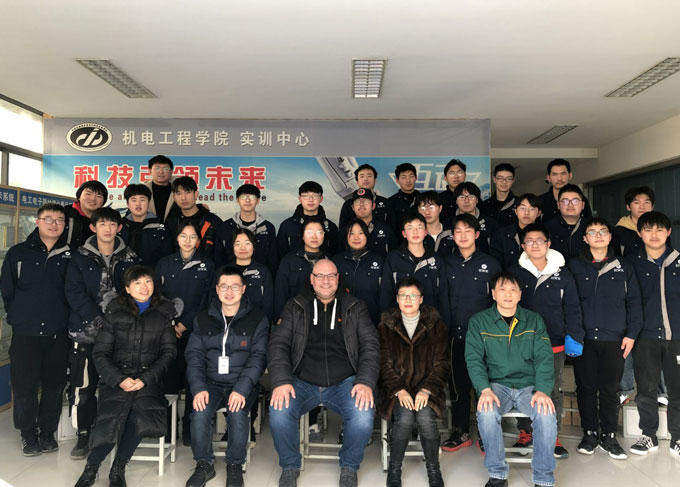 德国手工业行会HWK参加机电工程学院评课、授课活动