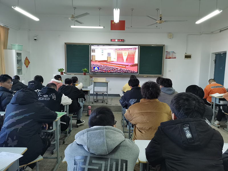 机电工程学院191311班组织开展中国共产党第十九届六中全会精神学习会