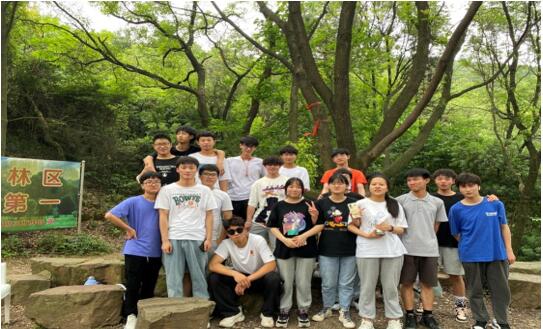 191511班开展捡垃圾促环保活动