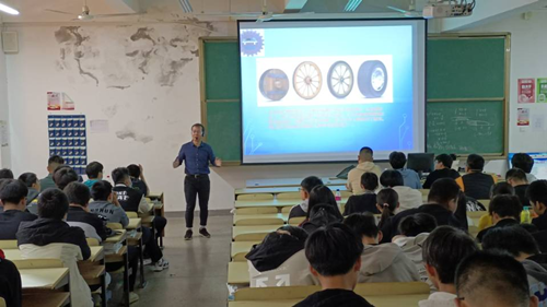 我校学生社团科创工场举办“创响人生”创新大赛经验分享讲座