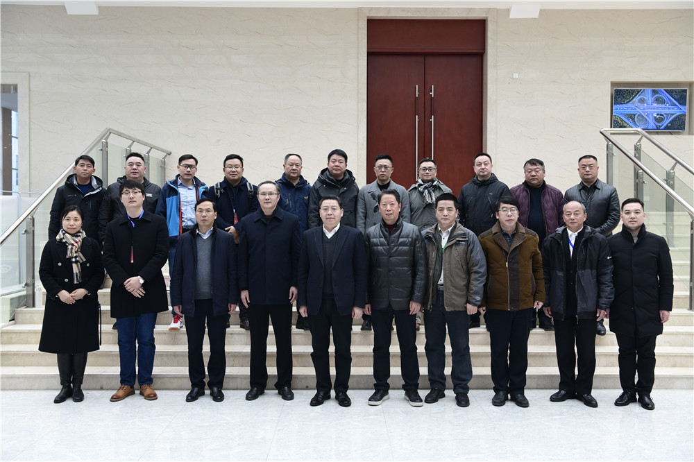 学校举行2020年首届校友返校日活动